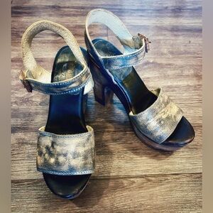 FREEBIRD Caye Chunky Wood Platform Heels SZ 8 distressed Brown Gray leat…